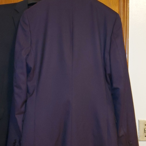 Men's Jacket - Picture 2 of 4